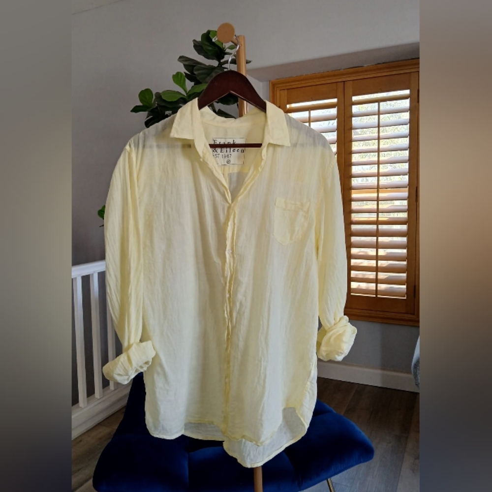 SOLD Frank & Eileen Button-Up Long Sleeve Shirt Size M